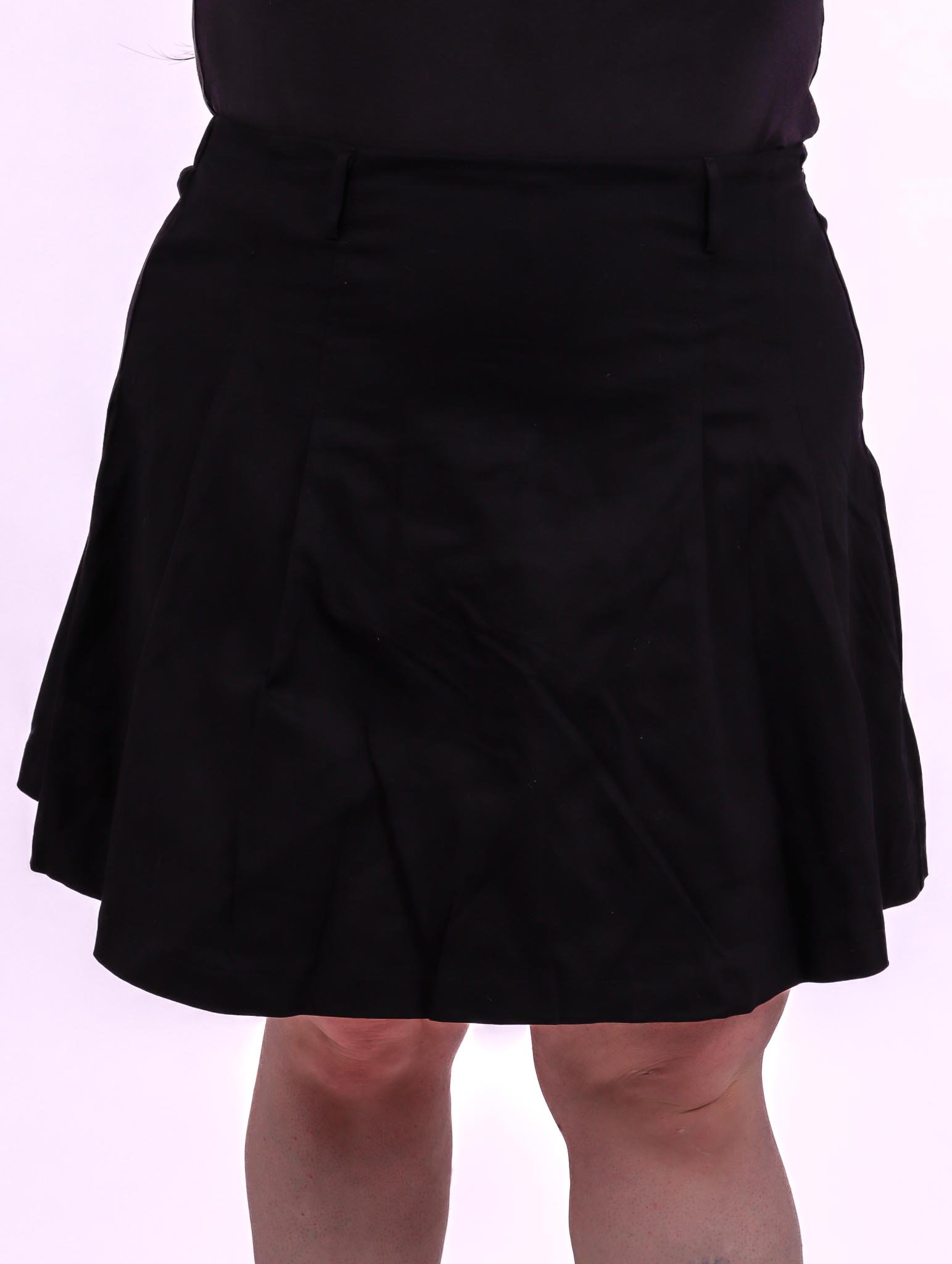 Minijupe M - Petite robe noire