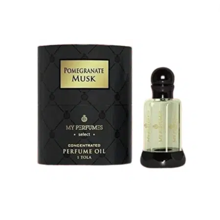 Un flacon de Musk Intime Pomegranate de My Perfumes, huile de parfum concentrée en grande taille, est photographié à côté de son élégant emballage noir. Mode Grande taille