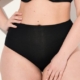 Une personne porte des sous-vêtements noirs « Culotte haute sans couture » et un soutien-gorge assorti, avec une main sur la hanche dans une pose décontractée. Mode Grande taille