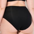 Vue arrière d'une personne portant un soutien-gorge Culotte haute sans couture et des sous-vêtements noirs taille haute assortis, debout sur un fond neutre. Mode Grande taille