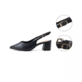 Les Sandales à talons pieds larges LEA - Gabylou sont des slingbacks noires avec un talon moyen et un détail de boucle dorée, affiché avec des empiècements en gros plan de la boucle. Mode Grande taille