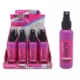 Flacons roses de Spray fixateur de maquillage de Leticia Well, présentés dans une boîte avec un flacon présenté séparément. Mode Grande taille
