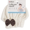 Bonnet de séchage des cheveux ultra-absorbant, "Bonnet Serviette Cheveux Ultra-Absorbant", en blanc avec un nœud à carreaux marron ; emballage étiqueté "Cuffia per capelli" en italien. Mode Grande taille