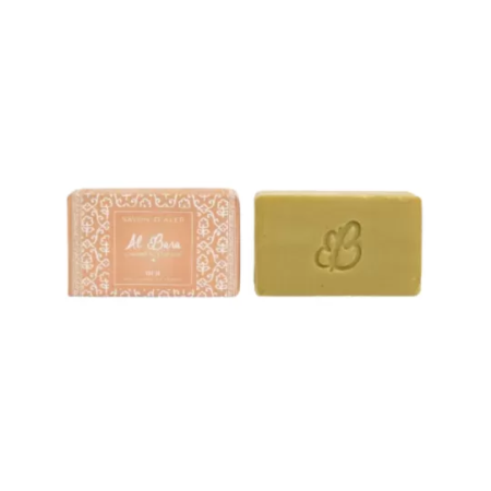 Deux tablettes Savon d'Alep Parfumé 100g Oud - Al Bara de couleur vert olive : l'une dans un emballage décoratif rose, l'autre estampillée du logo "B". Mode Grande taille