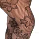 Gros plan sur des jambes portant des Collants Résille Blossom, des bas résille noirs aux motifs floraux audacieux. Mode Grande taille