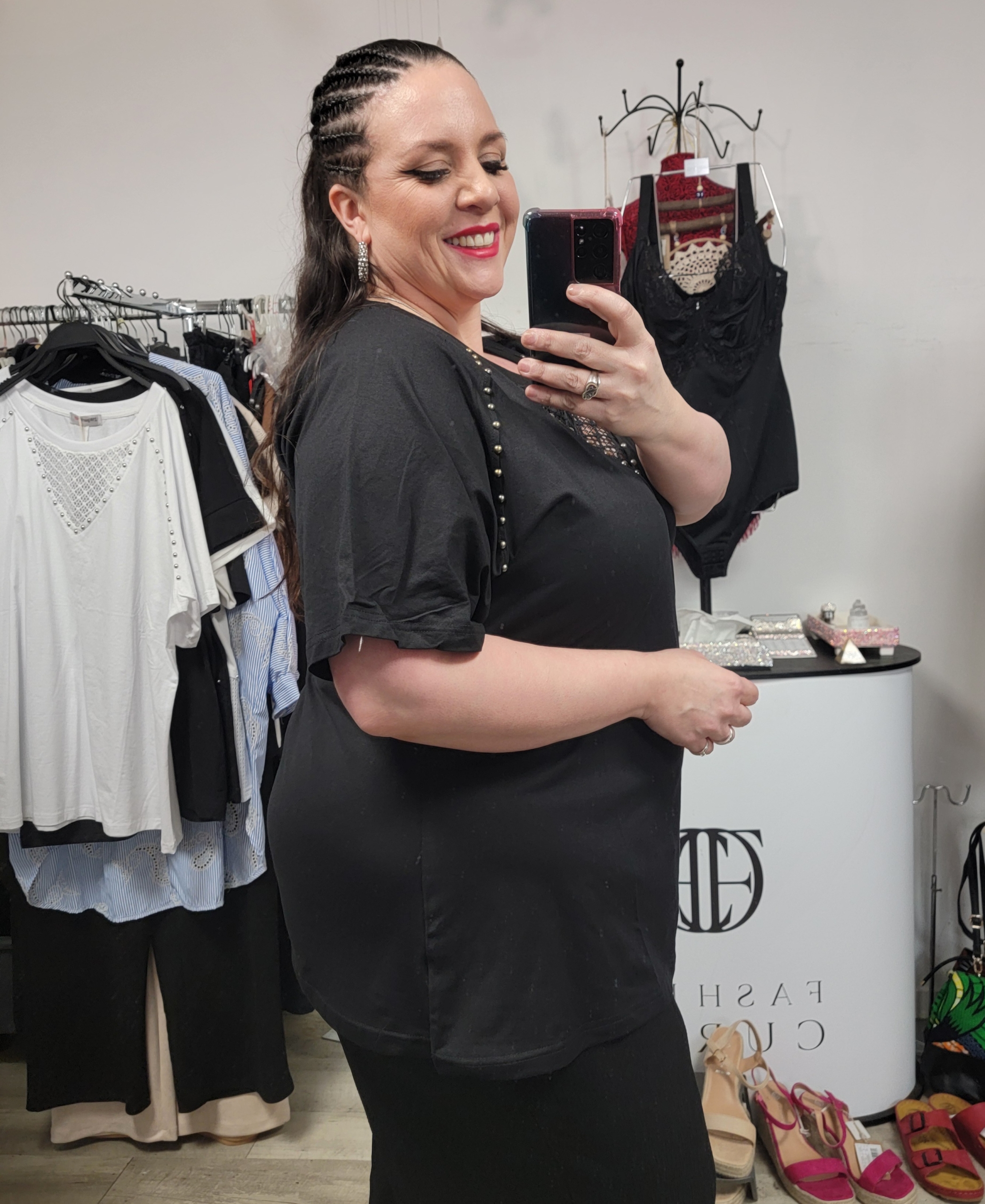 Tunique décolleté ajouré avec clous grande taille – Fashion Curvy Shop