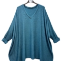 Pull col V oversize en maille douce, grande taille, porté avec un jean
