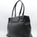 Grand sac cabas noir en simili grainé avec fermoir argenté et poche zippée