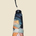 Parapluie pliant anti-UV motif chat noir et fleurs avec sa pochette assortie