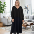 Pull court asymétrique en maille douce grande taille, col V, manches chauve-souris et pointes latérales