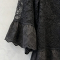 Gilet grande taille en dentelle à volants de broderie anglaise, noir et rouge