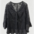 Gilet grande taille en dentelle à volants de broderie anglaise, noir et rouge